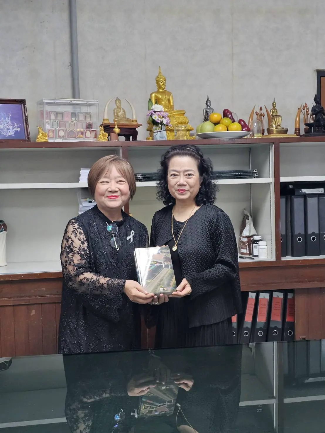 สบมร เข้าพบ คณบดี คณะบริหารธุรกิจ มร 01